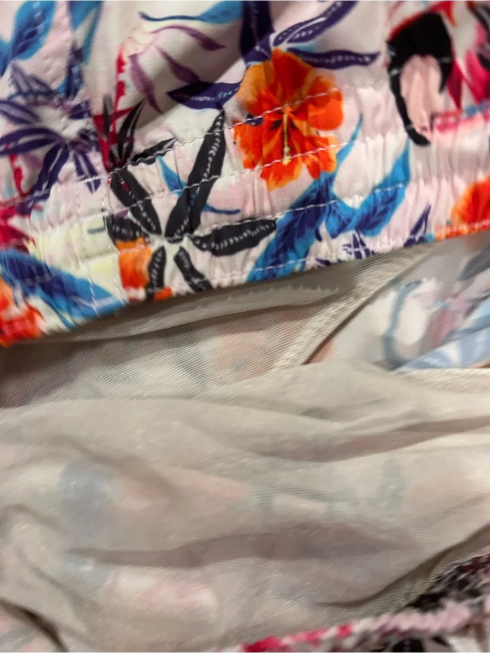 Chubbies Men's The Pool Parties Lined Swim Trunks Size M